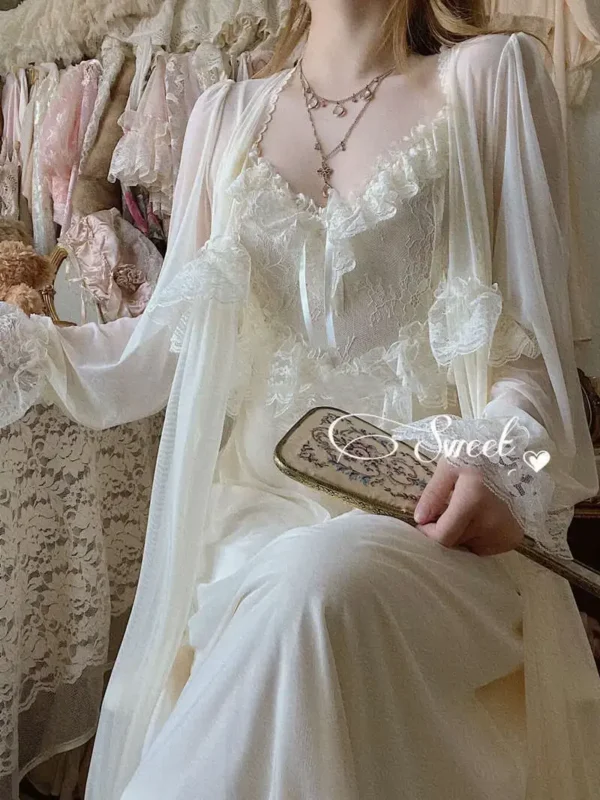 S913f922237b7451b9e14540b4610d07bc.webp Vintage Lace Tulle Robe Set – Elegant Long Sleeve Nightdress & Sleepwear