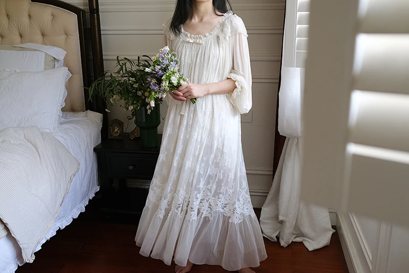 Vintage Victorian Lace Cotton Nightgown – Edwardian Long Sleeve Sleep Dress – detail view 1