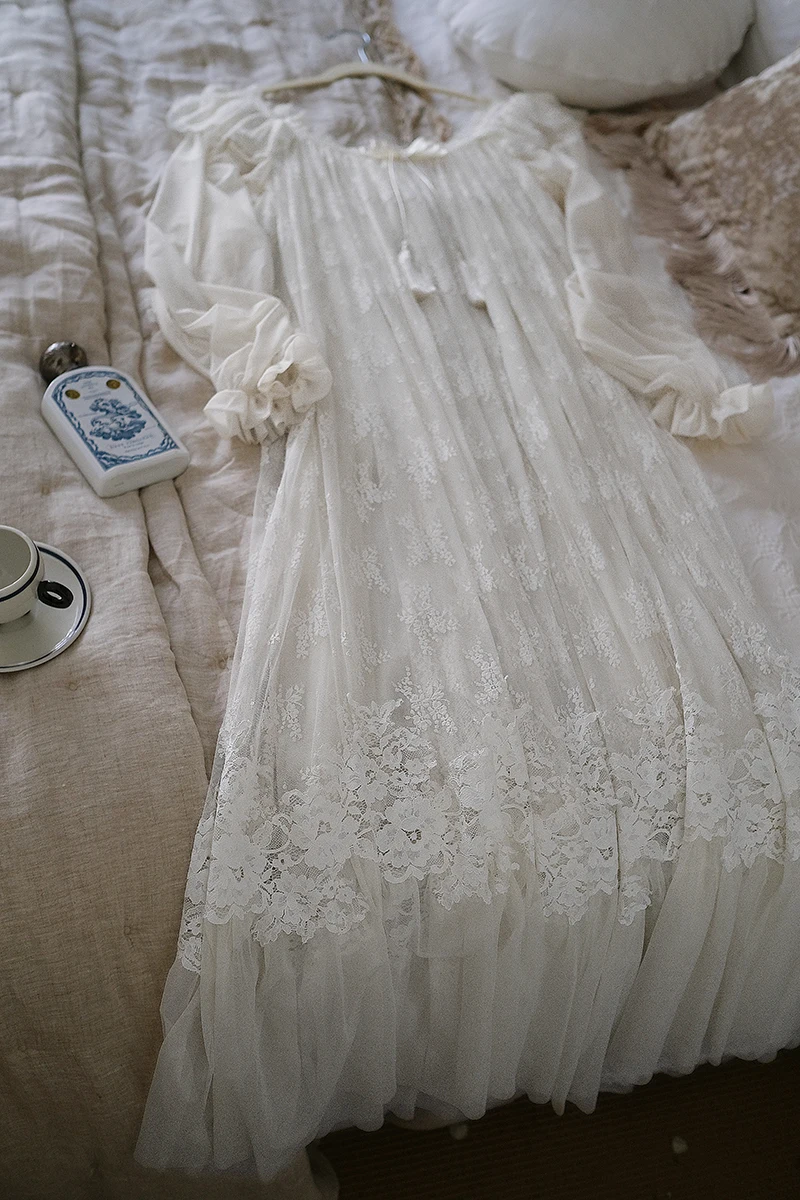 Vintage Victorian Lace Cotton Nightgown – Edwardian Long Sleeve Sleep Dress – detail view 16